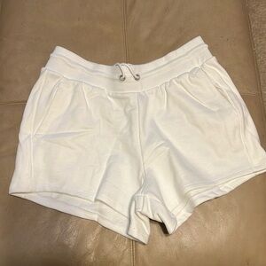 Champion Authentic woman’s shorts color white siZE large NWT